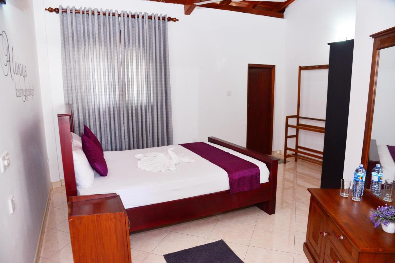 Cinnamon Holiday Inn Hikkaduwa Eksteriør billede